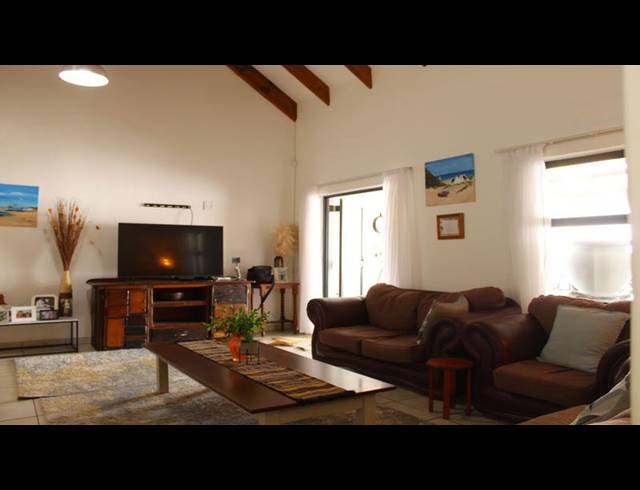 3 BEDROOM HOUSE FOR SALE IN SANDY POINT